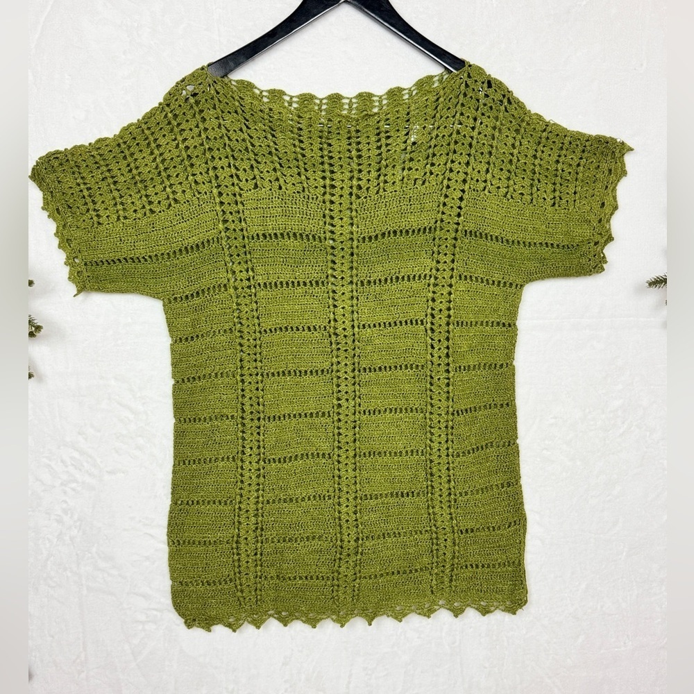 Unbranded Breezy Light Weight Olive Green Women's Sweater. G#9